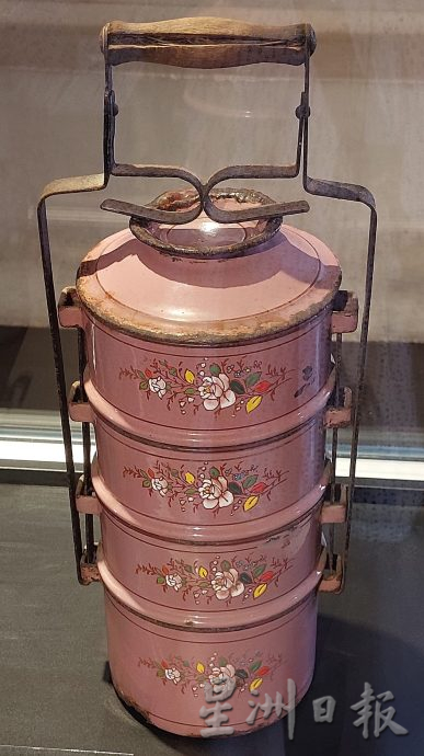 (古城封底主文)传统饭格勾起怀旧回忆