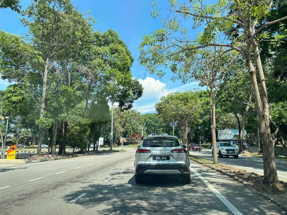 (古城封面主文)爱极乐高原路口禁右转试跑两周 首日情况顺利