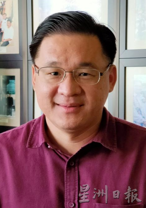 (古城第七版主文)老街玩滑板,危害自己和民众