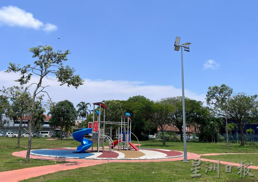 (古城第三版主文)学校路段获安装照明设施让家长感安心