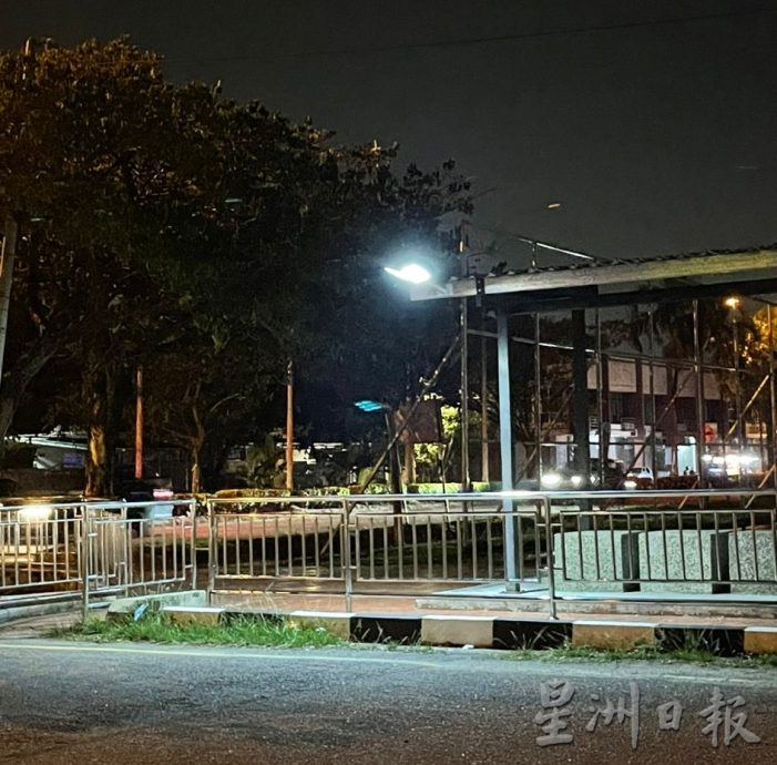 (古城第三版主文)学校路段获安装照明设施让家长感安心