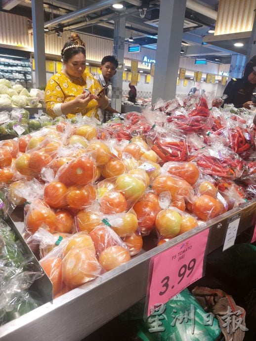 (古城第四版主文)甲贸消局明年双倍增加举办爱心促销活动