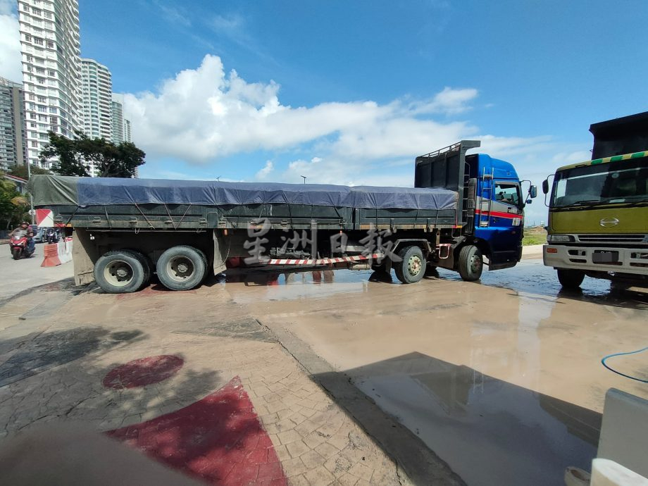 (大北马)5分钟灰尘布满桌 新关仔角尘土飞扬