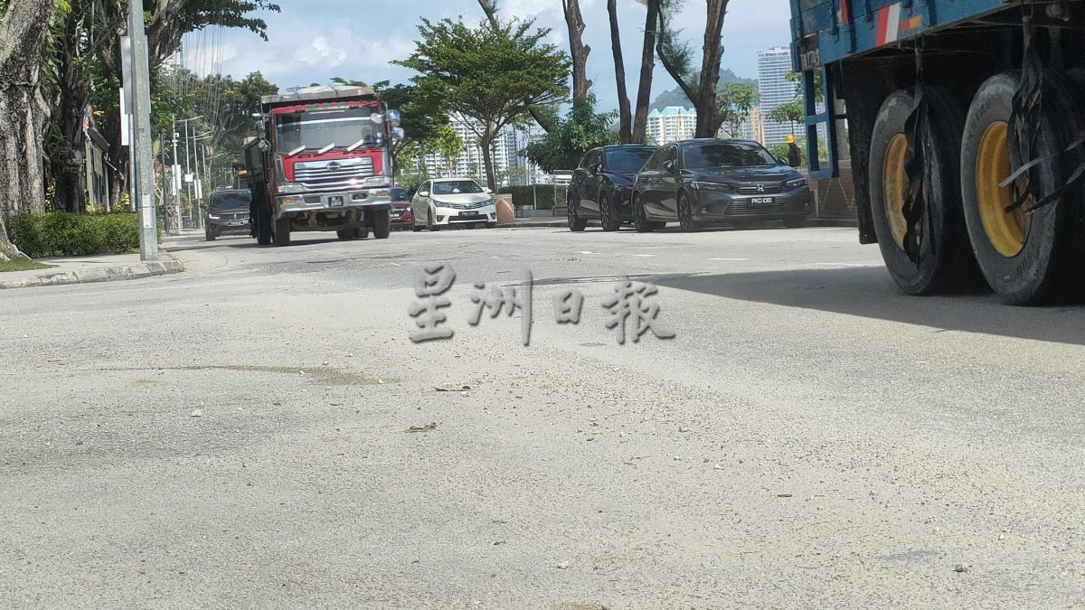 (大北马)5分钟灰尘布满桌 新关仔角尘土飞扬