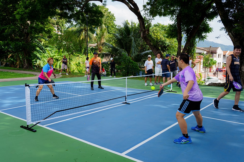 (大北马)匹克球热潮席卷大马 羽球场也打匹克球