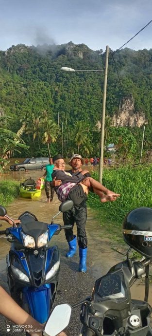 (大北马)吉6县水灾,逾2千灾黎迁往疏散中心暂居!