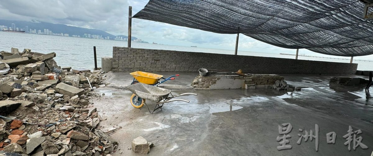 尽管已陆续完成修复并恢复营业,北海清洁海滨多数海鲜馆的生意依然惨淡。