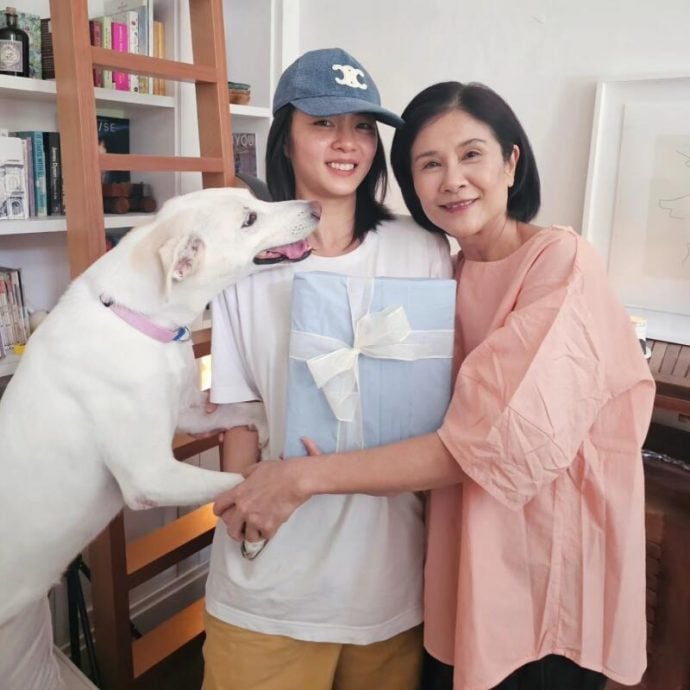 女儿黄暄婷游说 罕见亮相拍短片 林梅娇为流浪狗筹款
