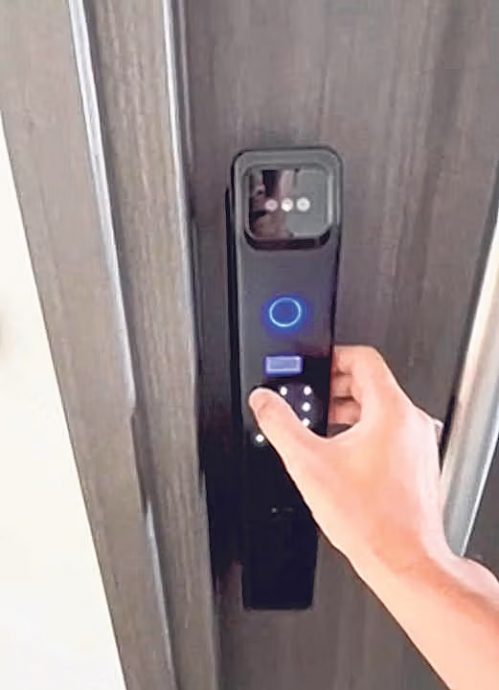 (已签发)柔:狮城二三事:被指欠6800元接“最后通牒” 租客一家四口连夜搬