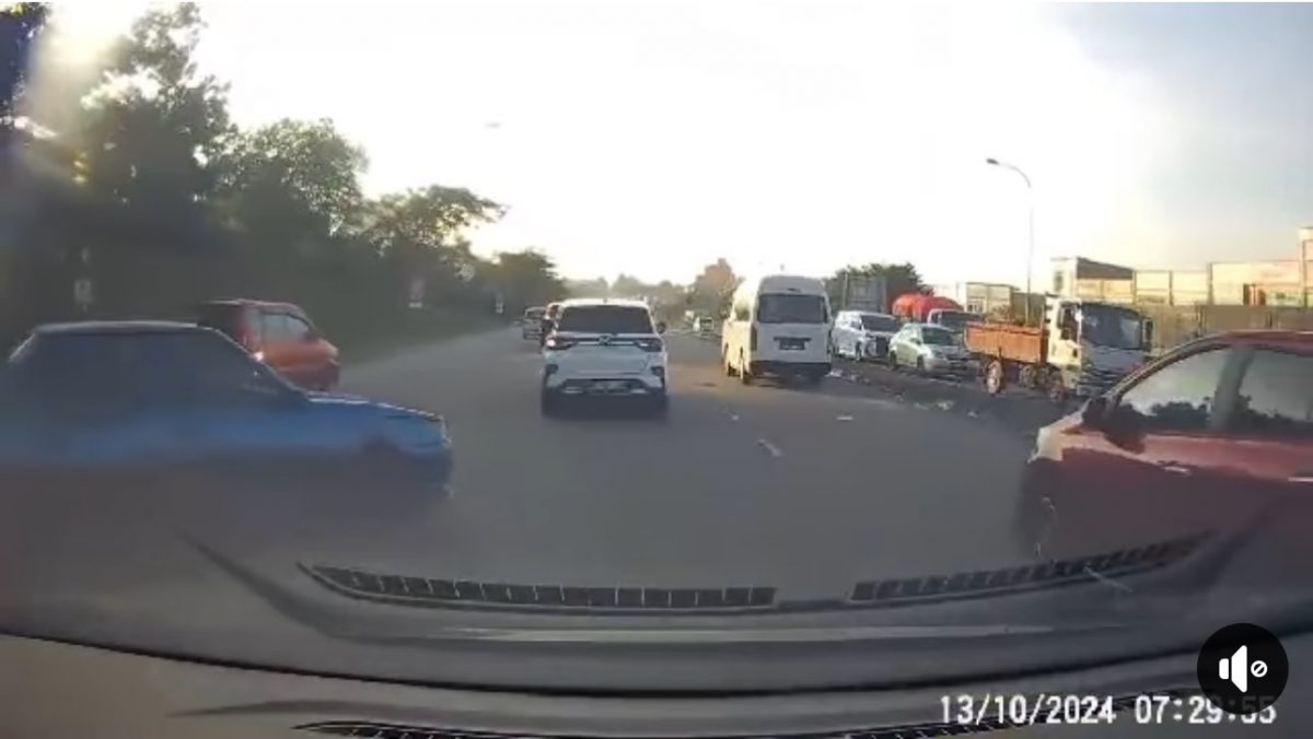 (已签发)柔:碰瓷还是车子失灵? 司机遇前方车辆5度紧急煞车