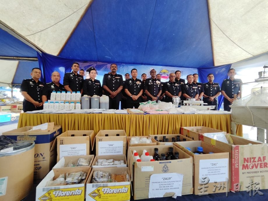 (已签发)**版二头**柔:柔警销毁6888万令吉毒品,6630毒品案结案