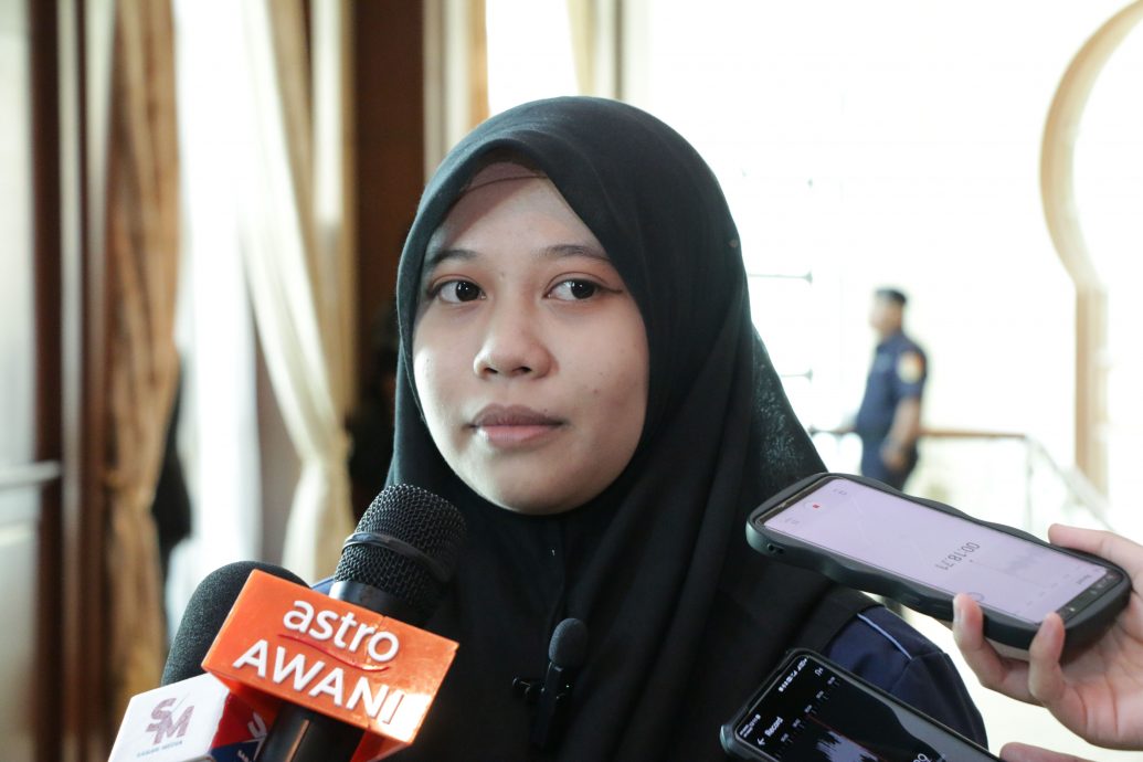 (沙大)出于实际考量使用麻袋装行李 沙大女新生:没想到爆红