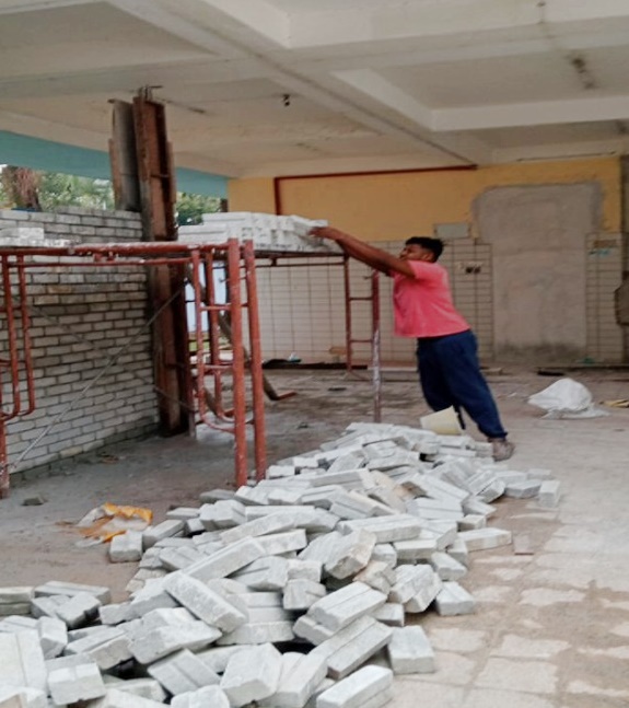 (版2头)大都会/班达马兰综合体育中心游泳池明年1月分阶段开放