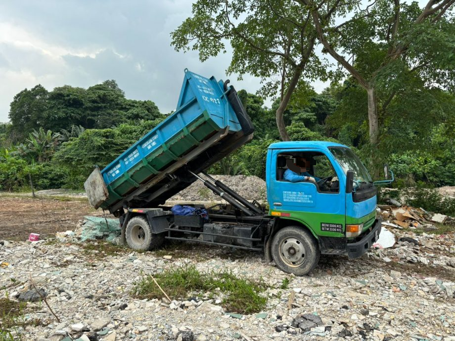 (版3头)大都会/赖俊权:非法垃圾丢弃活动被抓现行/5图