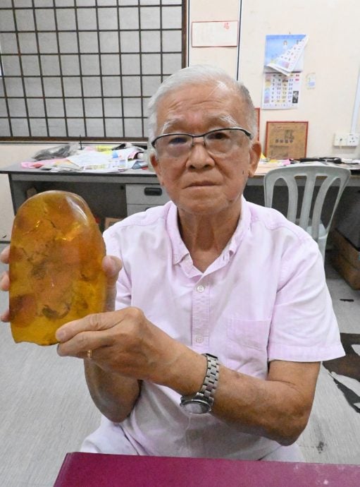 NS马口/马口闻人15年前西藏买下一块琥珀,如今打算归还中国