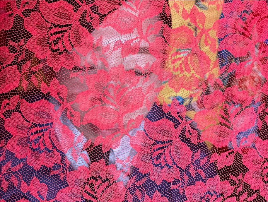 9pm发布/闲来喝咖啡躺板板 入殓咖啡馆爆红