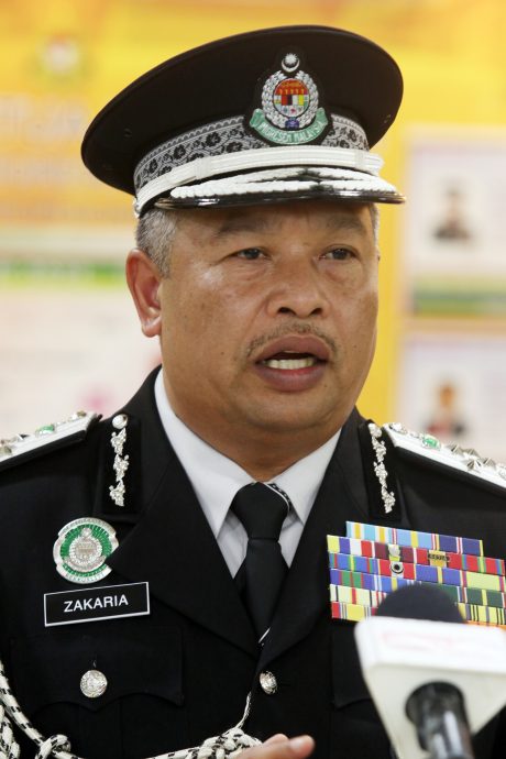“柜台设置”引进非法外劳|移民局总监:涉案官员已被调职