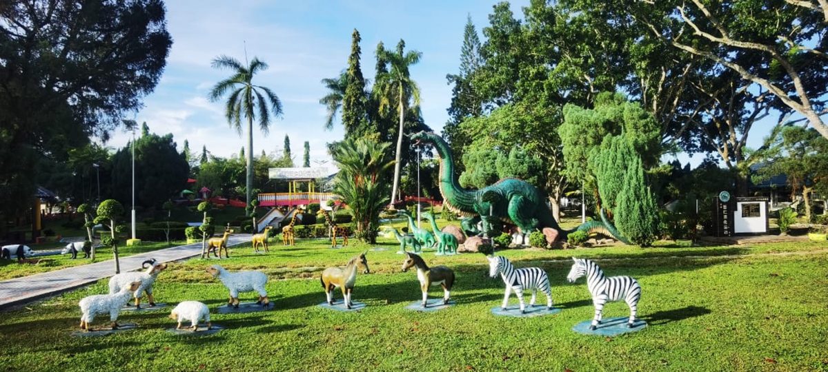 ★27日见报/星角摄︱爱大华有唐老鸭 哲仁有恐龙