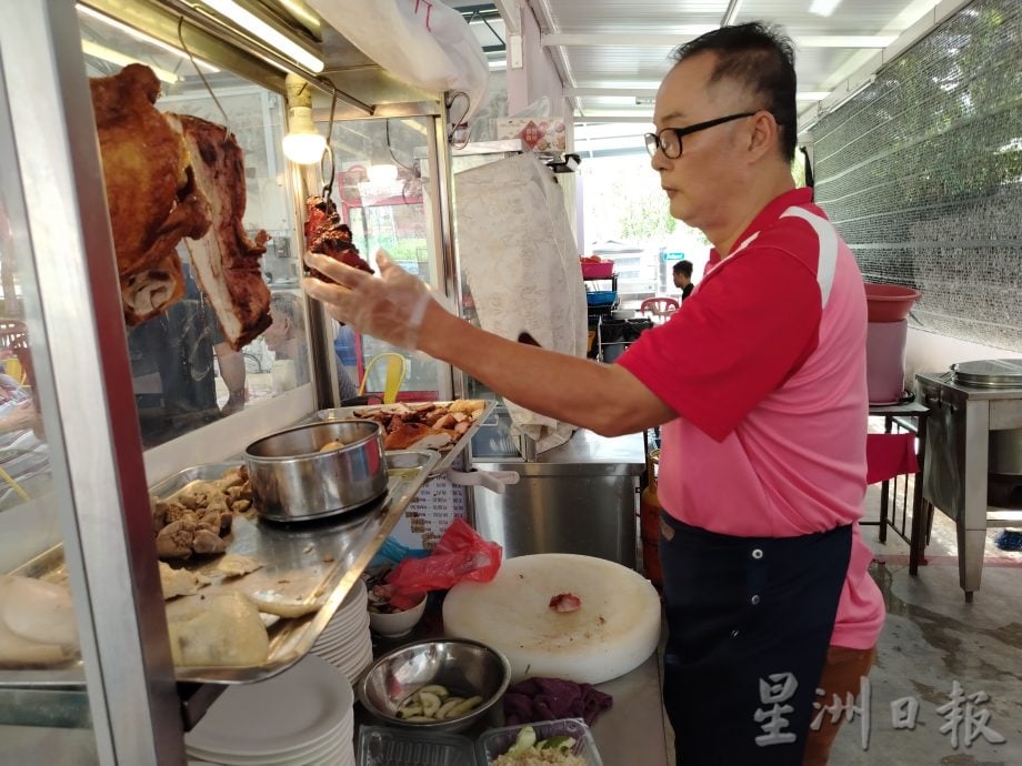 【人气美食】/文叔鸡饭古早式蒸油饭 叉烧烧肉爽口油香满溢