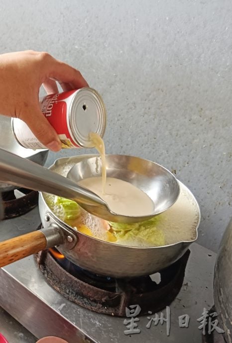 【人气美食】/珍姐鱼头炉 奶香顺滑汤头受青睐