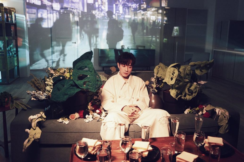 一个人去迪士尼半途下车 张栋樑对孤独又爱又恨