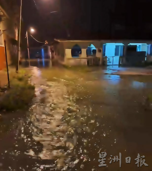 下霹低洼区清晨淹水 海潮再现威力减