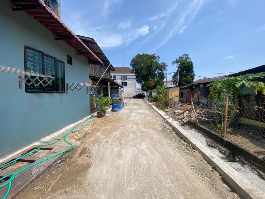 东:吉拉央新村沟渠获拨款提升