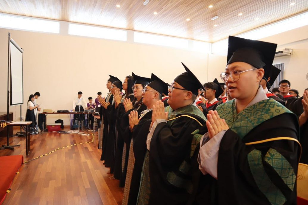 东:大马教育文凭考试考生祈福会 祝而连突县105应届生考试顺利