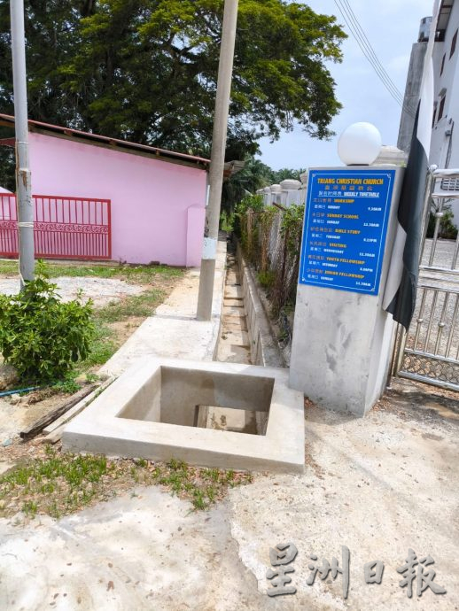 东:直凉新村道路和沟渠提升