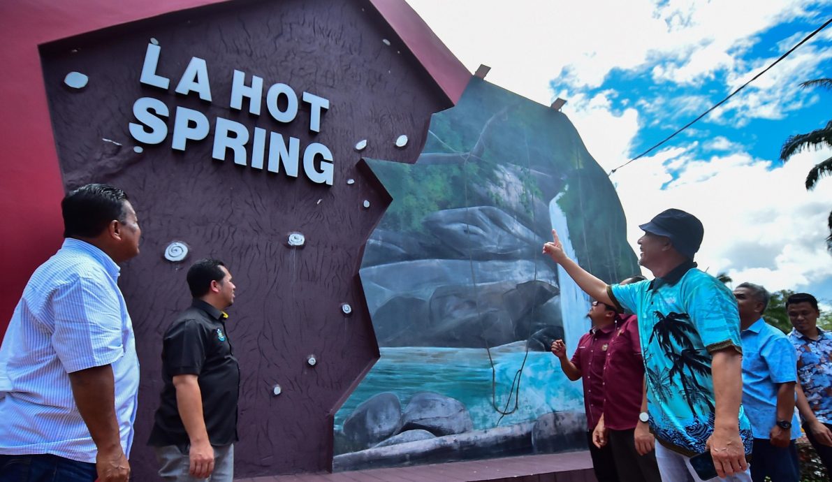 东:着名的旅游景点拉温泉(La Hotspring)将设立女性水池及通道,目前建设工程已完成70%,预计这个月杪完工。