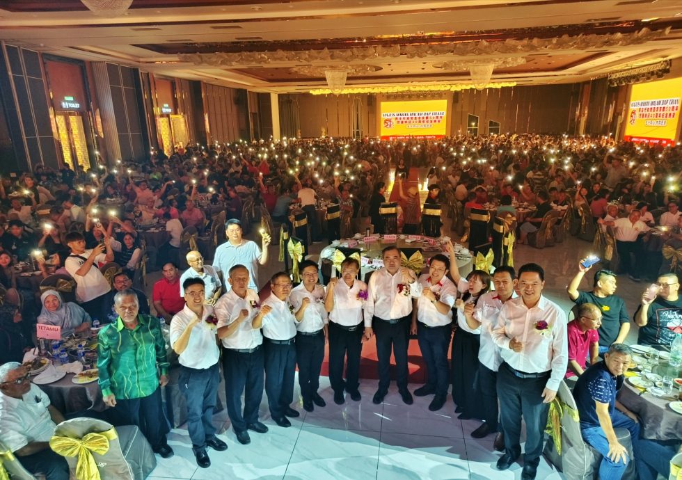 东:行动党直凉支部50周年醒狮团40周年纪念晚宴