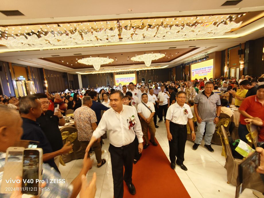 东:行动党直凉支部50周年醒狮团40周年纪念晚宴