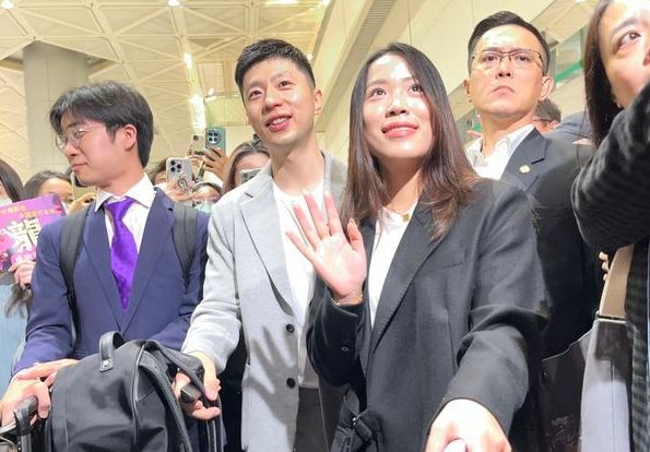中奥运乒乓球金牌马龙访台 首站蔡英文母校 “期待台湾美食”