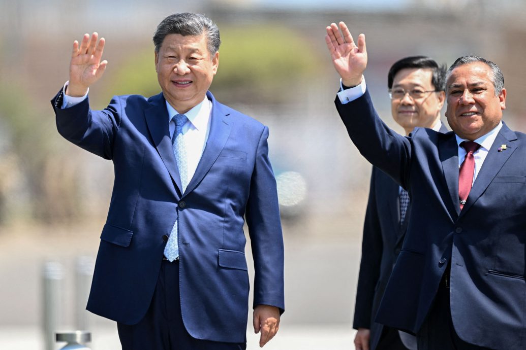 习近平警告全球经济碎片化加剧 全球化面临逆水行舟