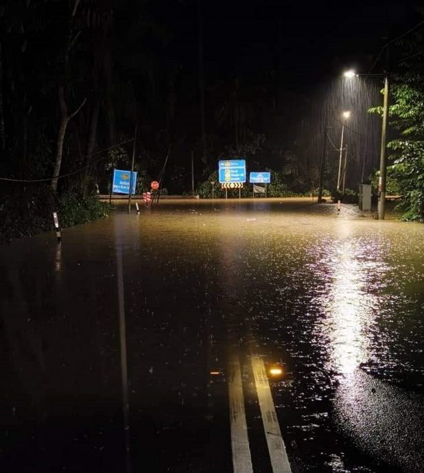 供星洲网:长逾10余小时长命雨，森州东部多条南下道路中断
