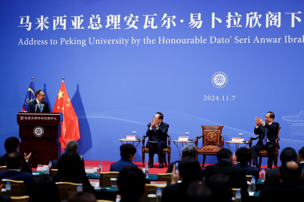 主张“东盟核心地位”应对全球局势 · 安华:肩负重任推动区域和平增长