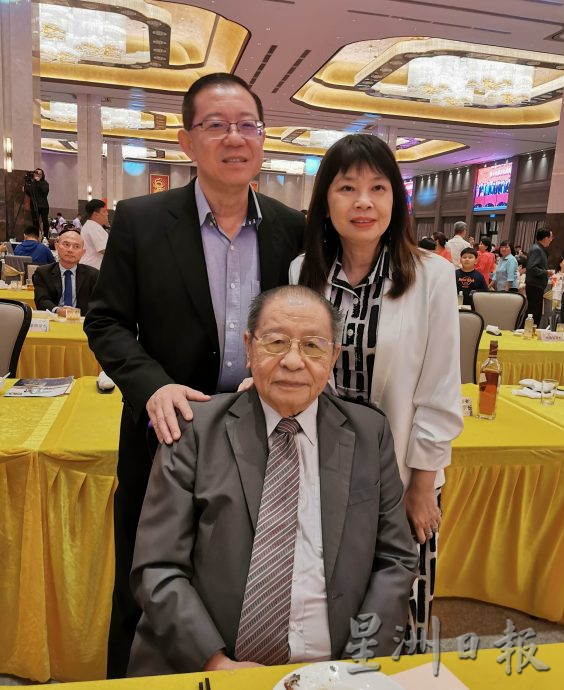 财政部副部长林慧英,为马林氏宗亲总会42周年庆主持开幕