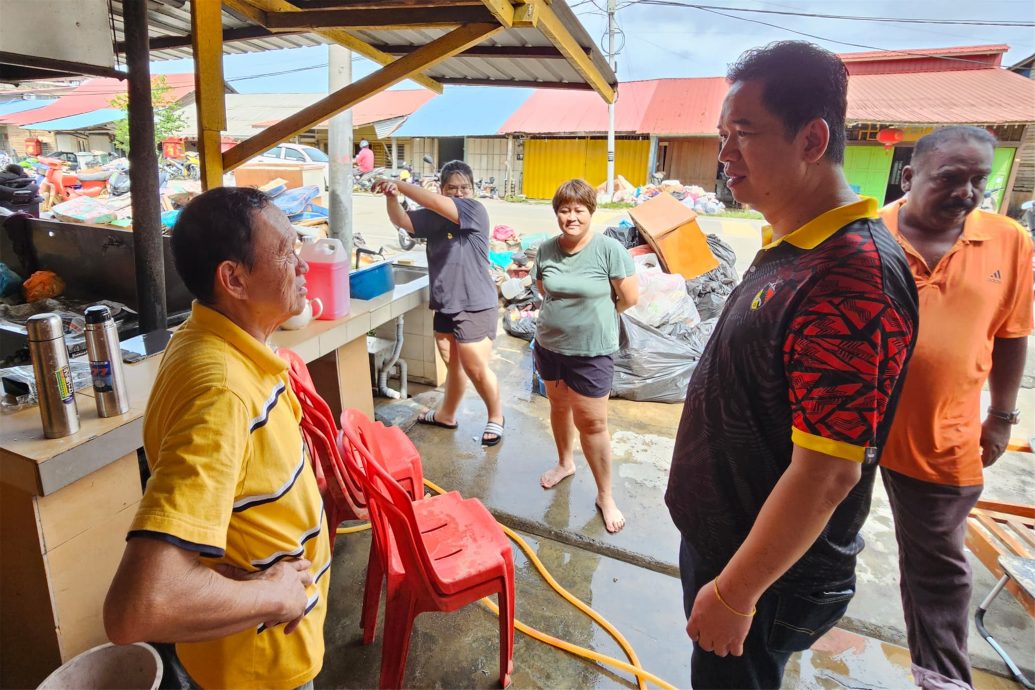 冷宜新村水灾 逾160户受影响 部分商店无法营业