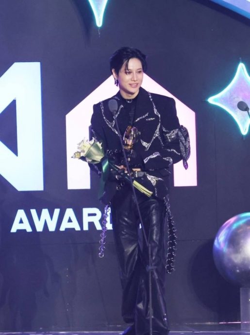 勇夺《KGMA》大奖 Danielle大喊:NewJeans不死!