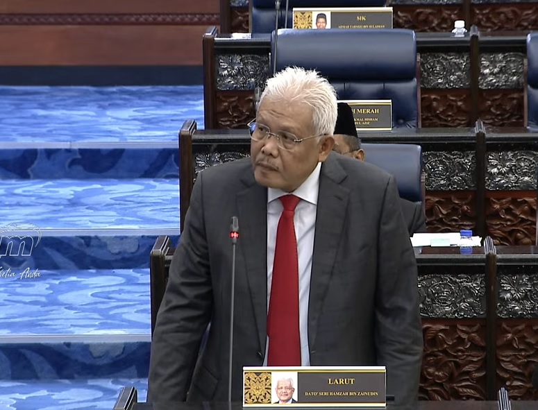 国会/ 韩沙再努丁在国会悼念敦达因 率领穆斯林念诵