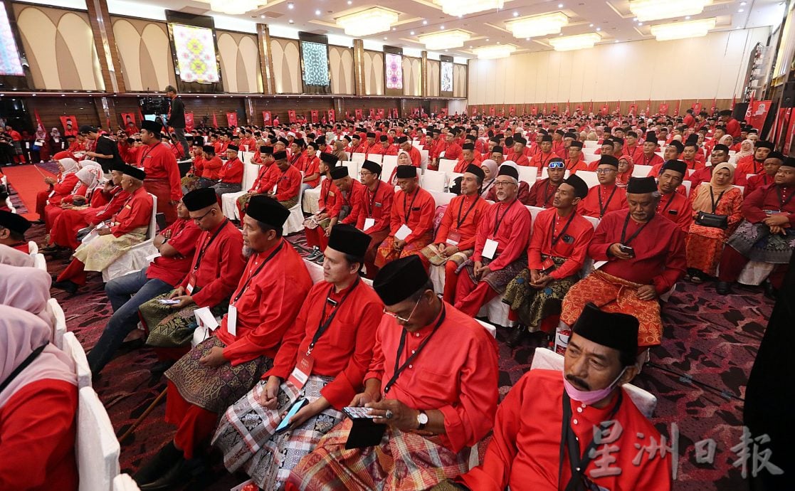 土团党大会/ 建议成立团结土著机构 慕尤丁：成立土著版董总