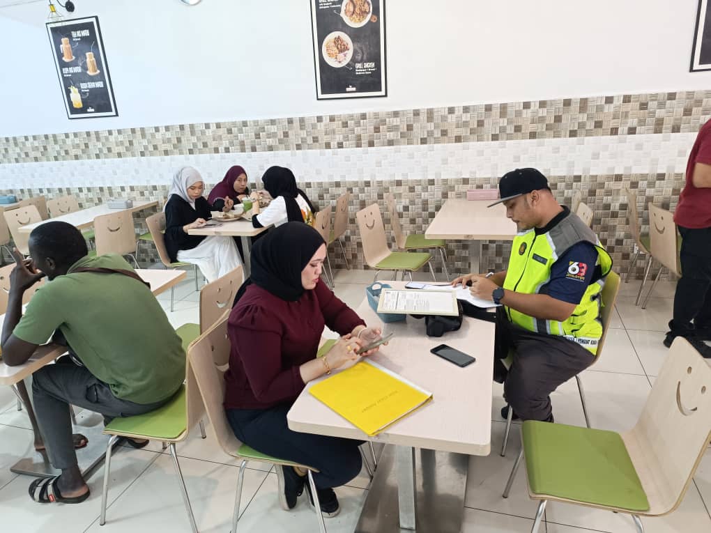 坐冷气房得付RM1 内贸部:椰浆饭店有列明不违法