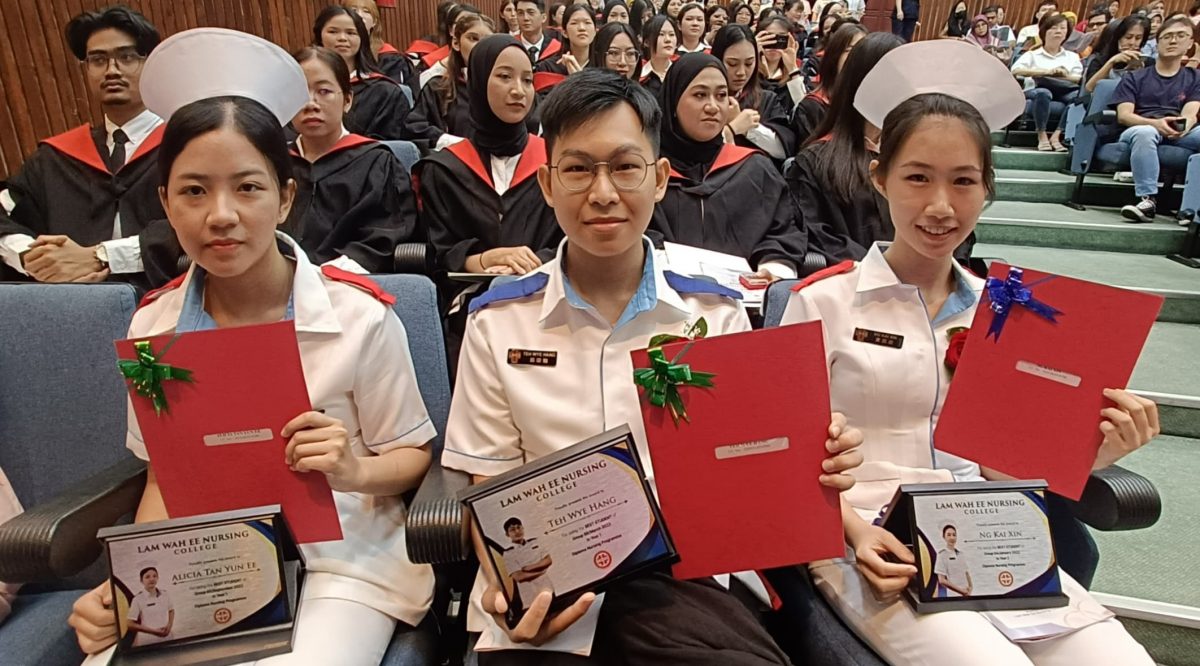 (大北马)南华护士学院毕业典礼:家人反对不曾动摇 黄紫均凭热爱护理赢3项最佳荣誉