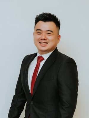 大都会封面/年杪旅游旺季,中国旅行团火红