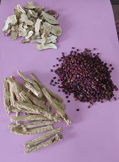 天气忽冷忽热凉茶好卖 业者:中草药价格平稳