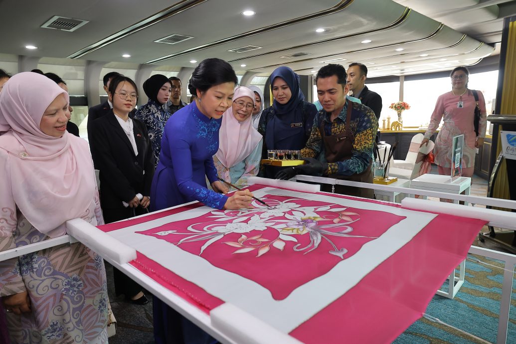 安华:马越推动双边合作 · 聚焦国防海事与能源领域