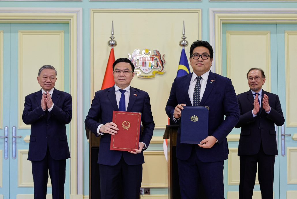 安华:马越推动双边合作 · 聚焦国防海事与能源领域