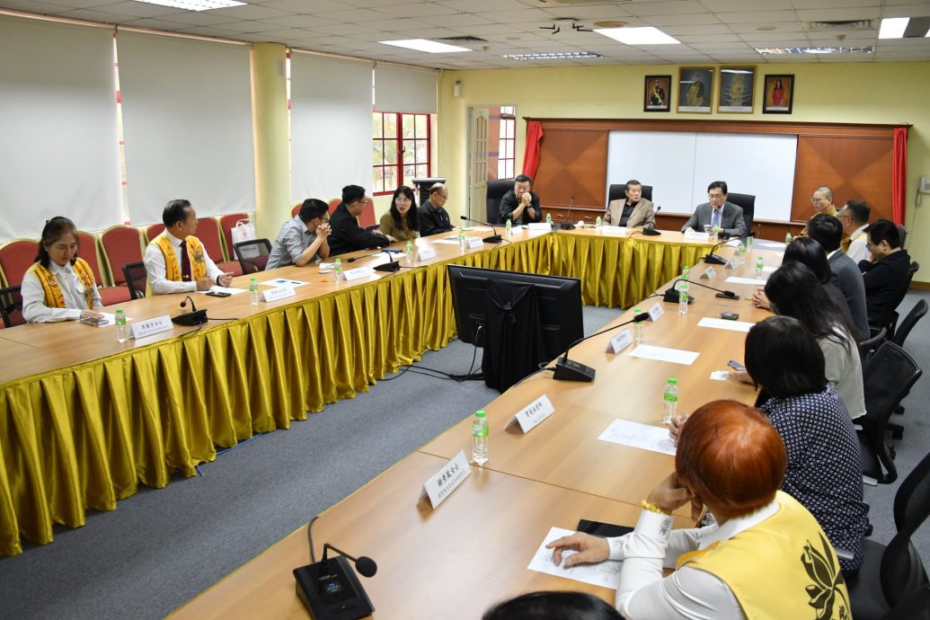 *已签发* 版头之一:柔:佛光大学访南院 交流谈合作
