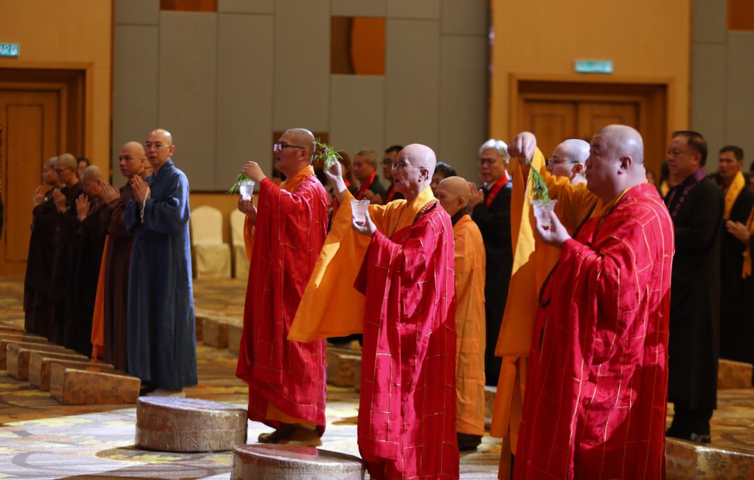 ***已签发**柔:头条之一:世界进入AI时代,广品和尚:以正信佛法对抗网络歪道邪见