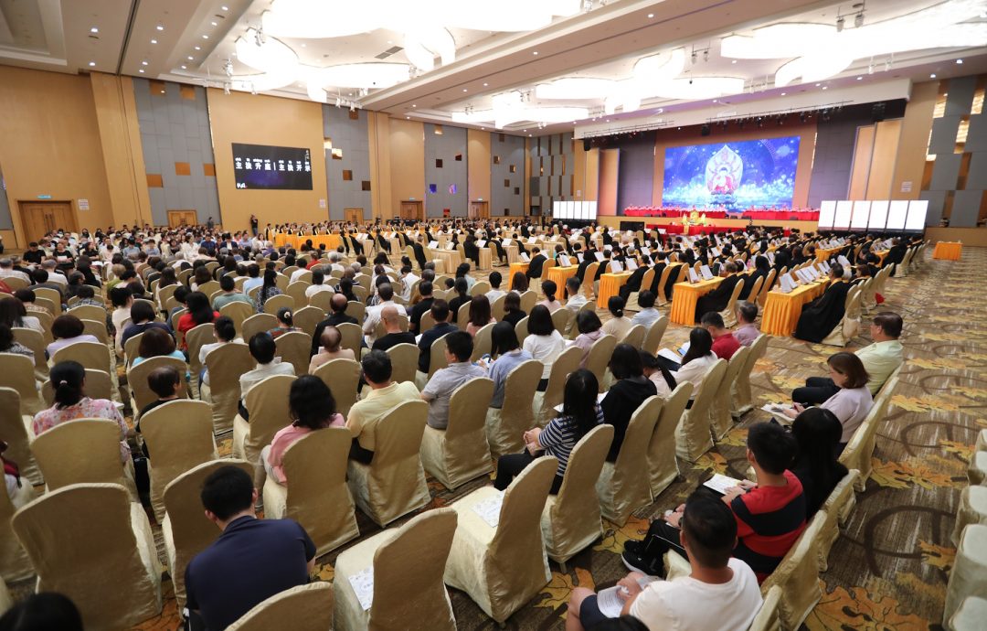 ***已签发**柔:头条之一:世界进入AI时代,广品和尚:以正信佛法对抗网络歪道邪见